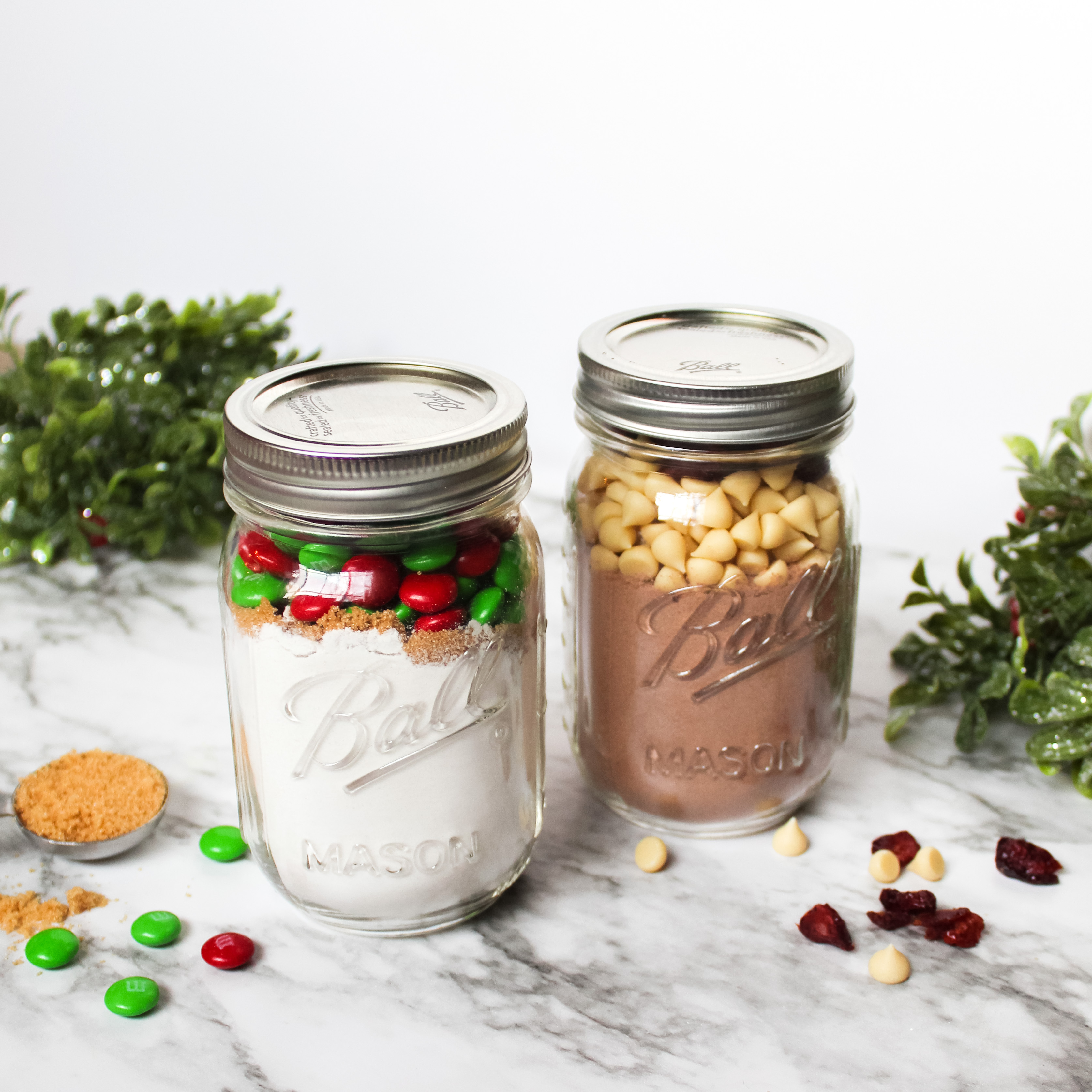 Cookie Mix Jars Are The Perfect Holiday Gift